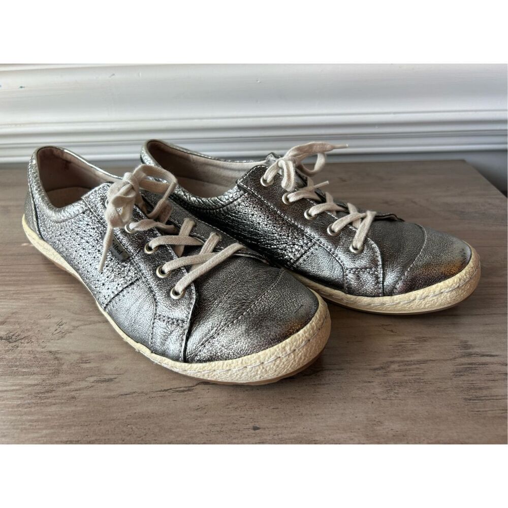 Josef Seibel Pewter Silver CaspianLeather Sneakers EU 39 / 8.5 - 9 Metallic
